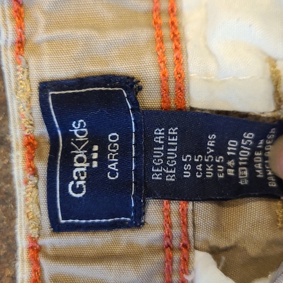 Lot of 2 pair GAP cargo shorts 5T - Picture 5 of 8